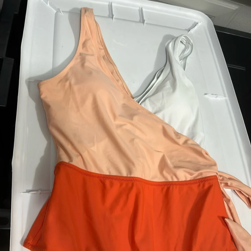 CUPSHE Women's One Piece Swimsuit Wrap Color Block Tie‎ Side Bathing Suit